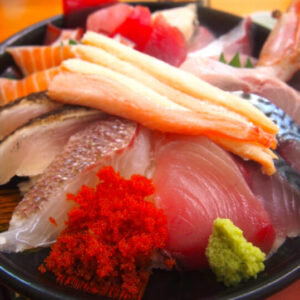 ［鯛喜（たいき）］鳥取砂丘近く！観光地で食べれる予約必須の海鮮丼  – 鳥取市