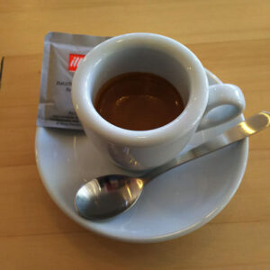 ［WEEKDAY COFFEE ROASTERS］本格エスプレッソを満喫！産業体育館近くにオープンしたコーヒー屋さん。- 鳥取市