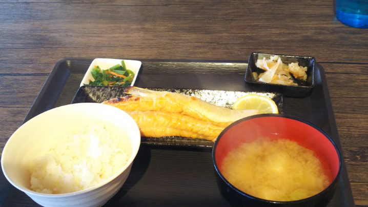 あぶり屋食堂 懐かしいのに新しい 魚中心の多目的食堂 鳥取市 とっとりずむ