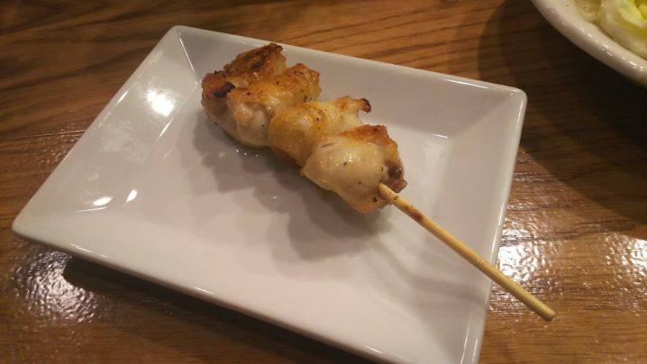 やきとり家 すみれ 鳥取店 大山どりを余すところなく味わえる焼き鳥が自慢の居酒屋 鳥取市 とっとりずむ