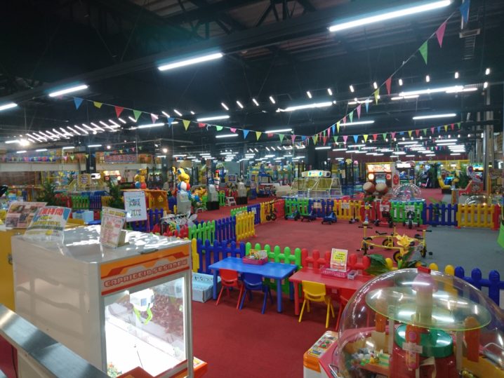 Kid S Us Land トリニティーモール店 親子で楽める 15分100円から遊べる巨大室内遊園地 鳥取市 とっとりずむ