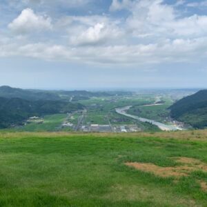［霊石山］車で山頂まで行ける！歴史と伝説と神話の謎に満ちた標高334mの山 – 鳥取市河原町