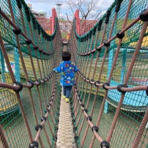 ［倉吉パークスクエア］多種多彩な遊具がいっぱい！子供が思いっきり遊べる公園 – 倉吉市