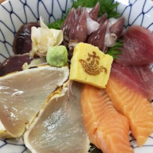 ［海鮮祭ホーエンヤ わったいな店］地元の新鮮なネタが選べる海鮮丼がおすすめ！｜鳥取市
