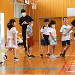 陸上アスリートが指導！鳥取・米子の子供向けのスポーツ教室「イッポラボアスレティックス」