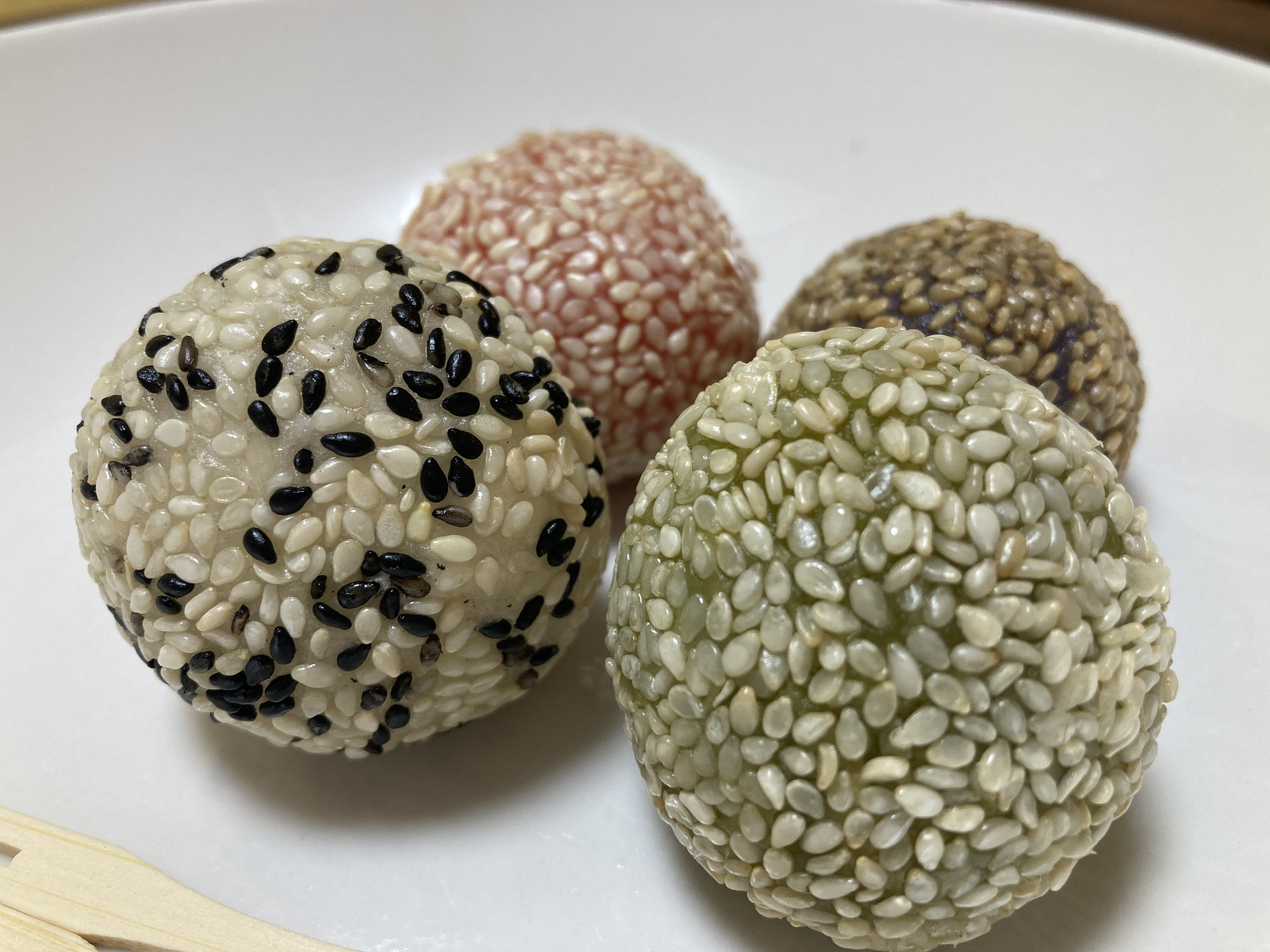 開店】［Gu~cha ごま団子専門店 米子角盤町店］揚げたての食感が